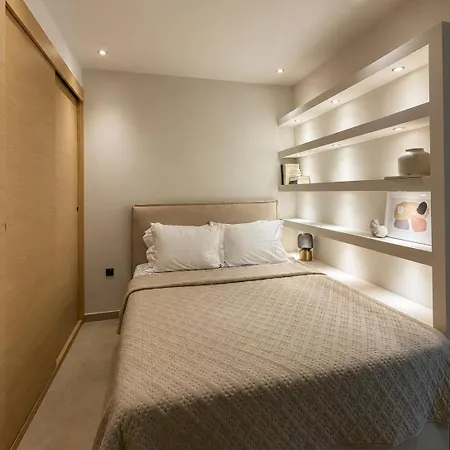 Modern With Free Private Parking Near Metro Appartement